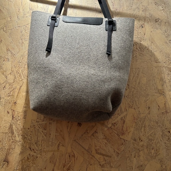 Graf & Lantz Sunset Tote made from merino wool felt - Picture 6 of 10